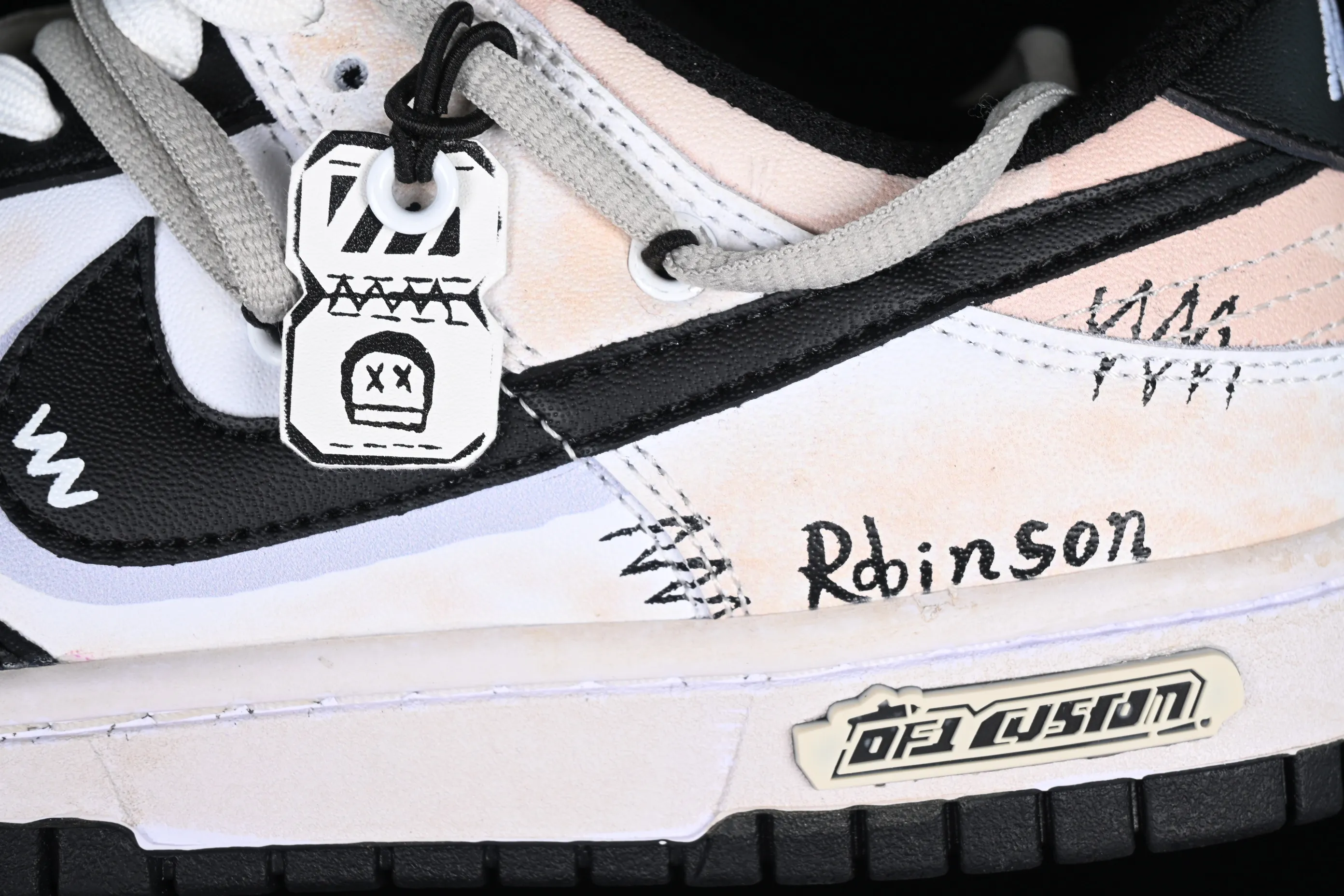 All Categories Nk SB Dunk Series Nk SB Dunk Low Low-top sneakers Customized large box Nk Dunk Low DaVinci custom Robinson SB strappy low-top casual sneakers CW1590-100